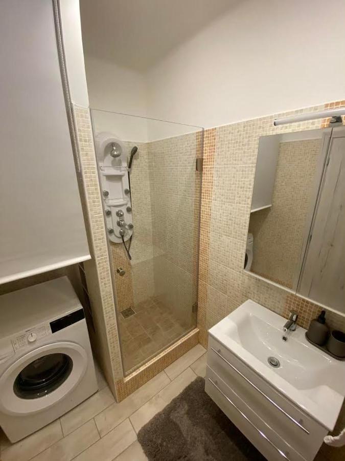 Chill Apartman Miskolc Exteriör bild